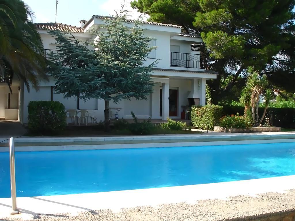Yate Villa *